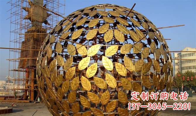 江西不锈钢树叶镂空球景观雕塑