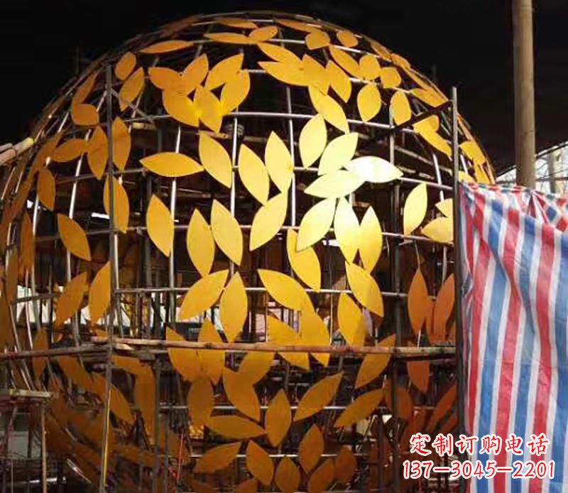 江西不锈钢树叶镂空球景观雕塑