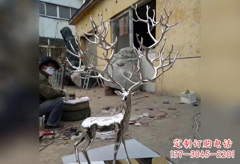 江西不锈钢树枝鹿雕塑艺术精美的自然之美