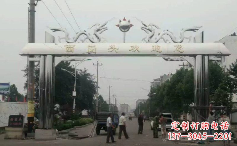 江西不锈钢双龙戏珠牌坊传承文化的雕塑之美