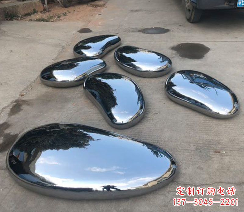江西水滴雕塑——不锈钢的精美之作