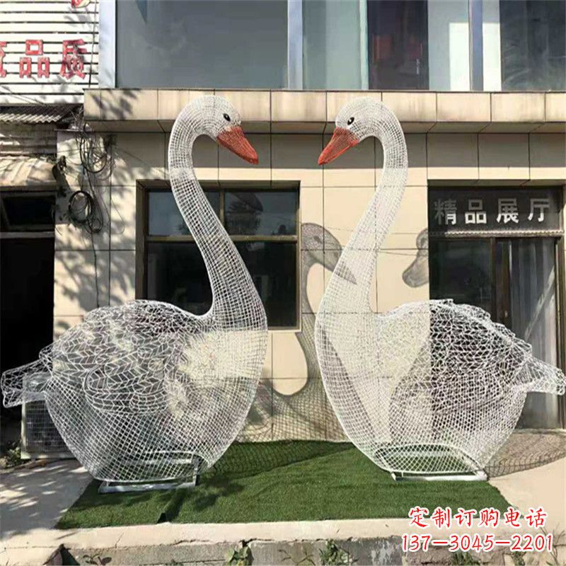 江西不锈钢缩翅网格天鹅一对经典雕塑的传奇之美