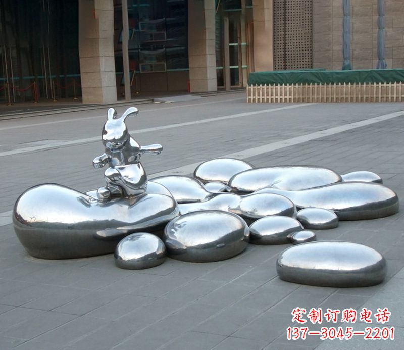 江西不锈钢兔子雕塑饱含艺术美感的艺术品