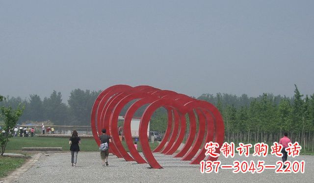 江西不锈钢心形拱门雕塑美丽而神圣