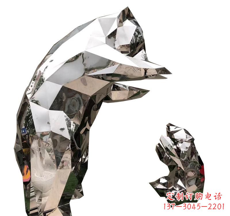 江西不锈钢园林熊猫雕塑——传承中国文化