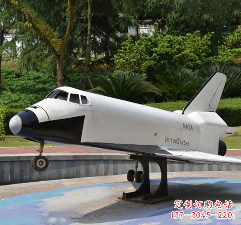 江西不锈钢飞机雕塑给空中增添梦幻氛围