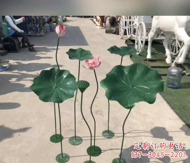 江西不锈钢荷花雕塑象征着美丽的永恒