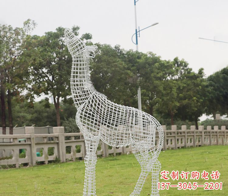 江西不锈钢长颈鹿雕塑——艺术精美的象征