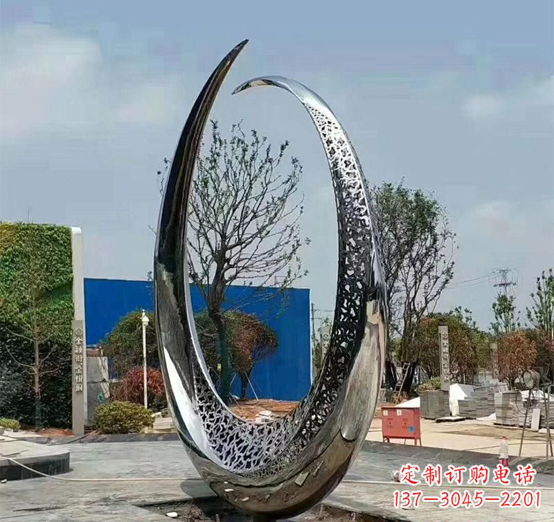 江西不锈钢圆环雕塑将艺术与实用结合