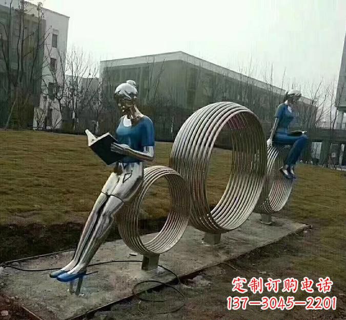 江西圆环读书人雕塑