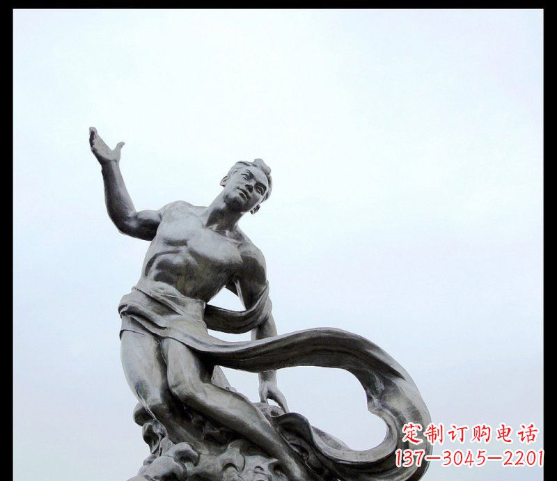 江西浪花上的勇敢者——不锈钢站立的男人雕塑