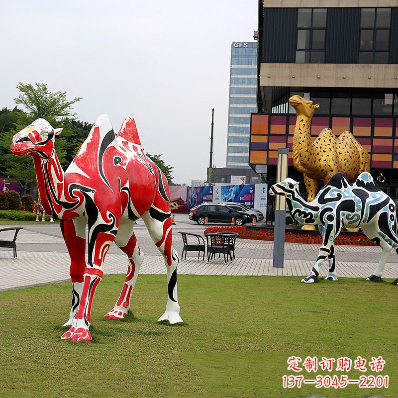 江西彩绘骆驼不锈钢雕塑城市园林的精美装饰