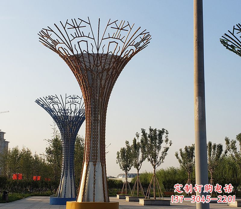 江西城市景观的点缀——不锈钢树叶雕塑