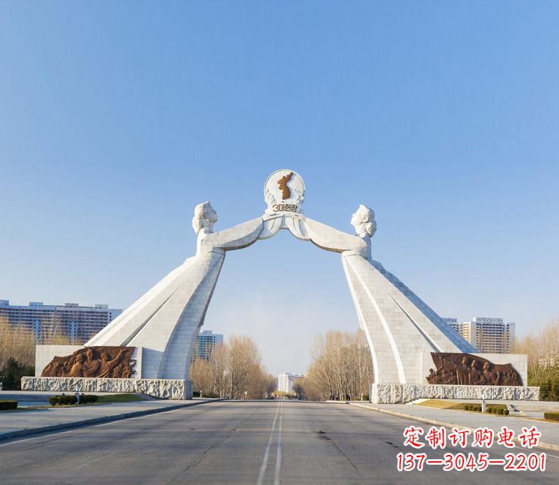 江西城市街道的拱门雕塑——让城市更加精彩