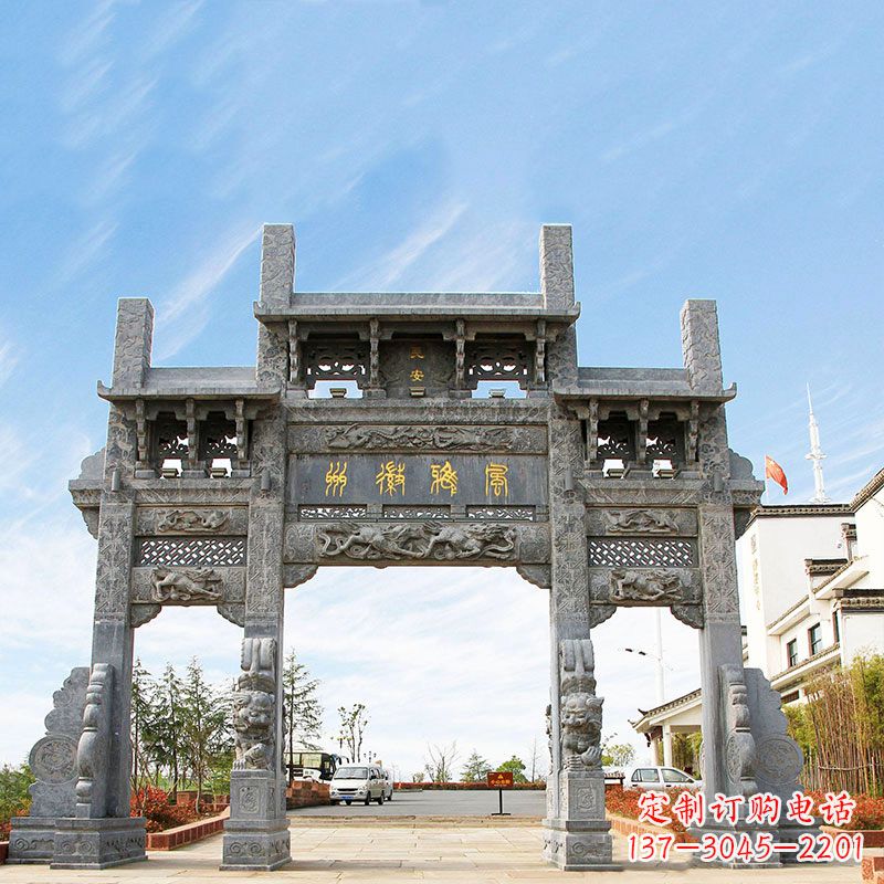 江西城市园林中精美的牌坊雕塑