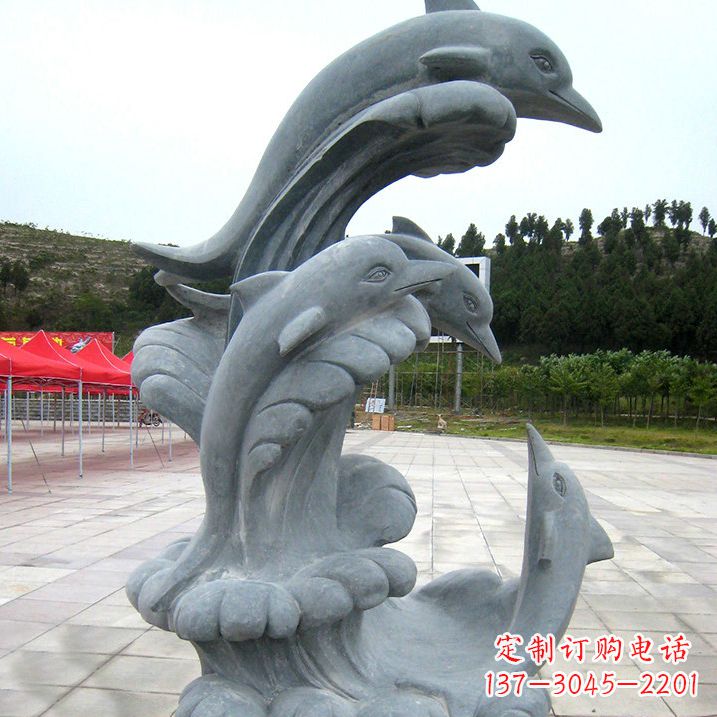 江西海豚雕塑凝聚着美丽与动感