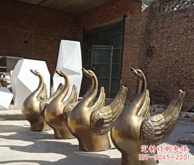江西抽象广场天鹅铜雕