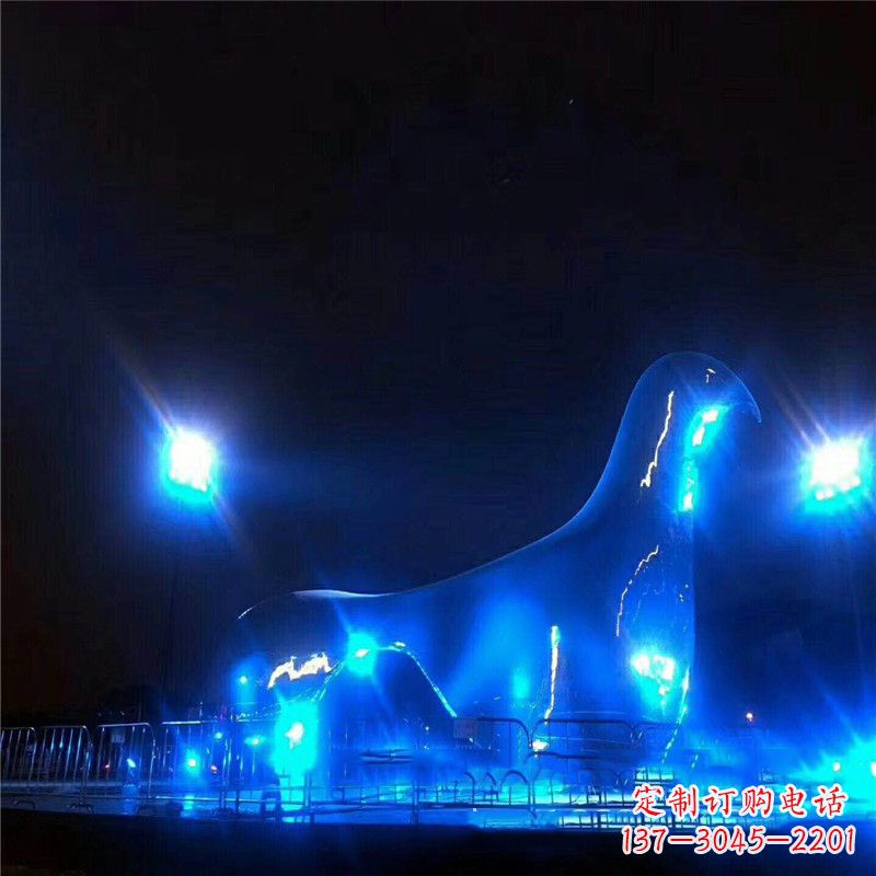 江西鸽子雕塑彰显夜景灯光之美