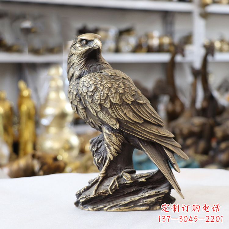 江西纯铜老鹰雕塑传承自然之美