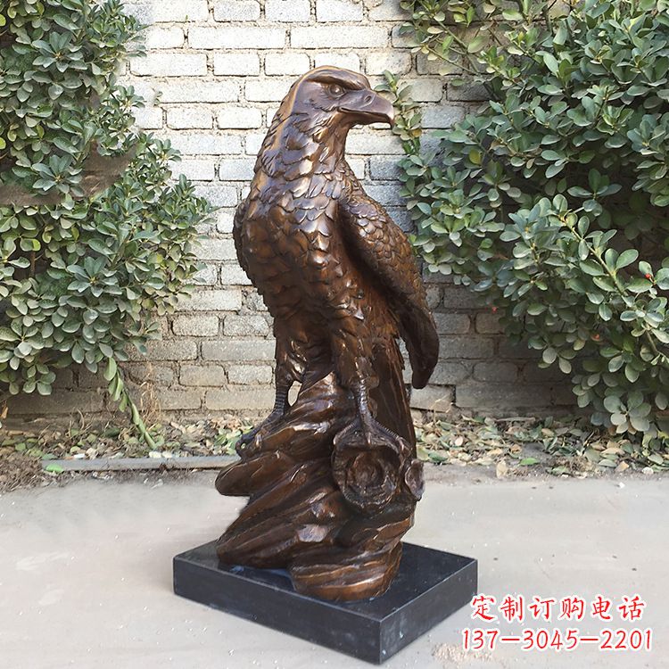 江西铸造精美的老鹰雕塑