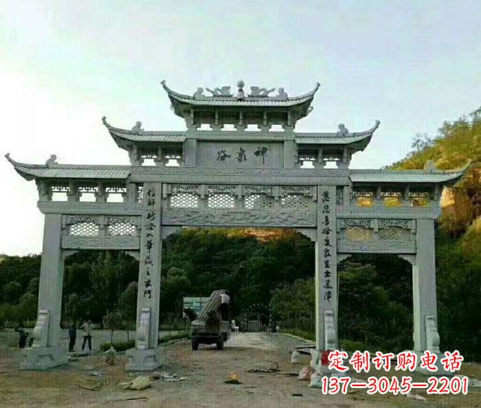 江西村口石雕牌楼千百年文化瑰宝