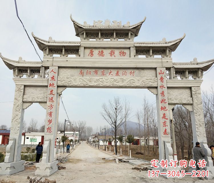 江西此牌坊的石雕