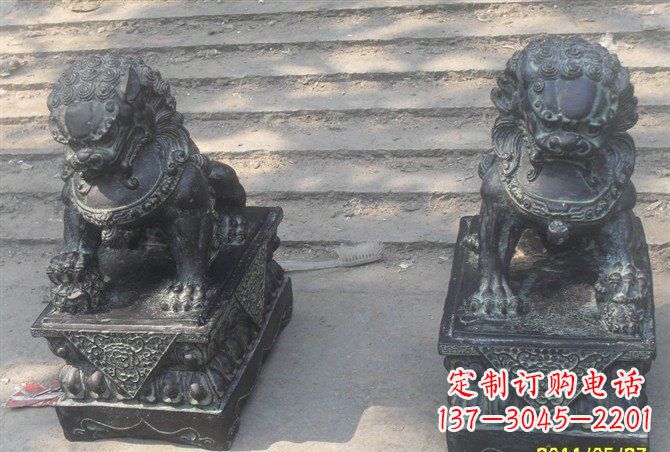江西仿古铸铜狮子雕塑