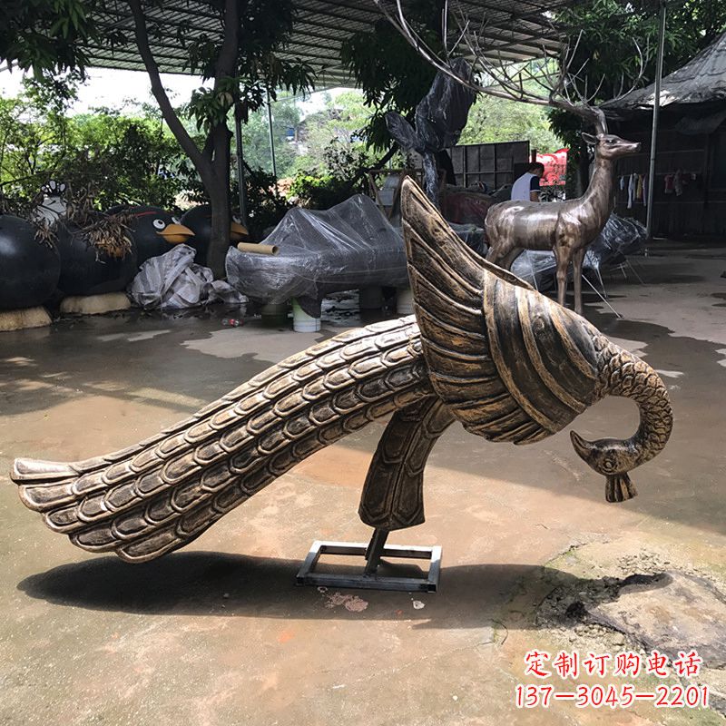 江西仿铜玻璃钢定制孔雀雕塑