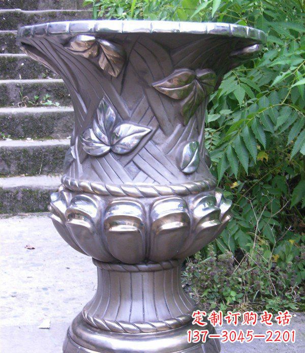 江西仿铜花盆玻璃钢景观雕塑
