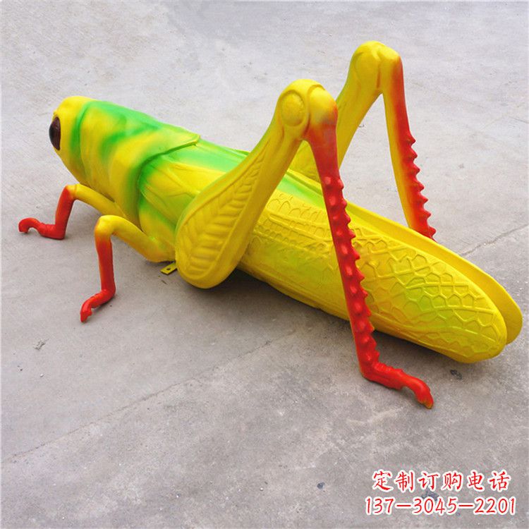 江西仿真蝗虫玻璃钢蚂蚱雕塑