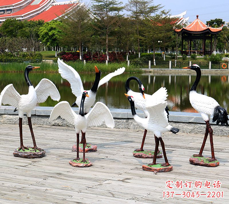 江西仿真仙鹤动物雕塑