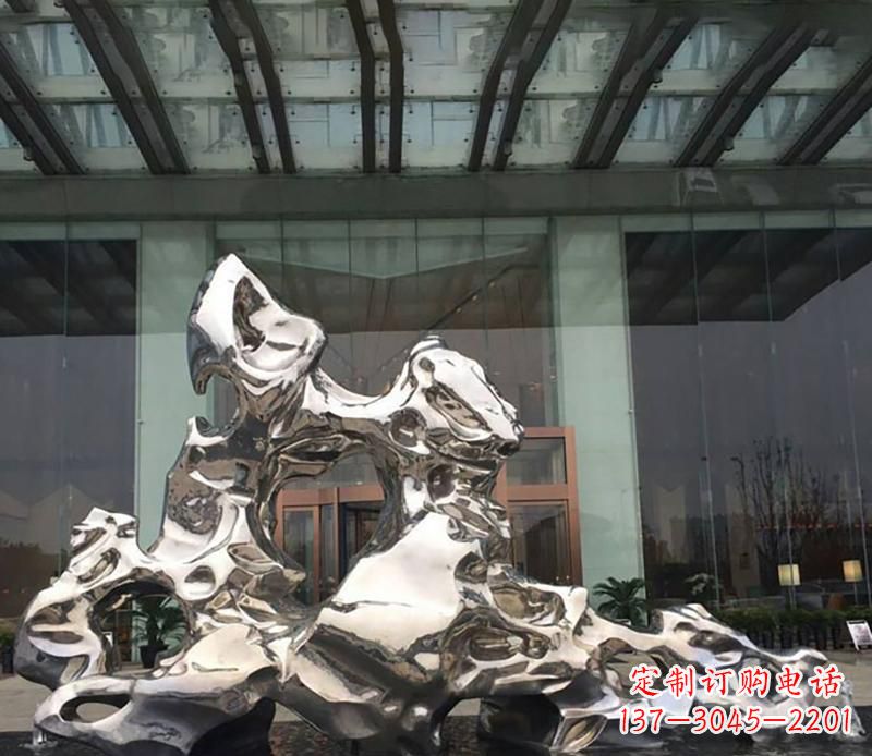 江西公园不锈钢抽象嬉戏太湖石雕塑