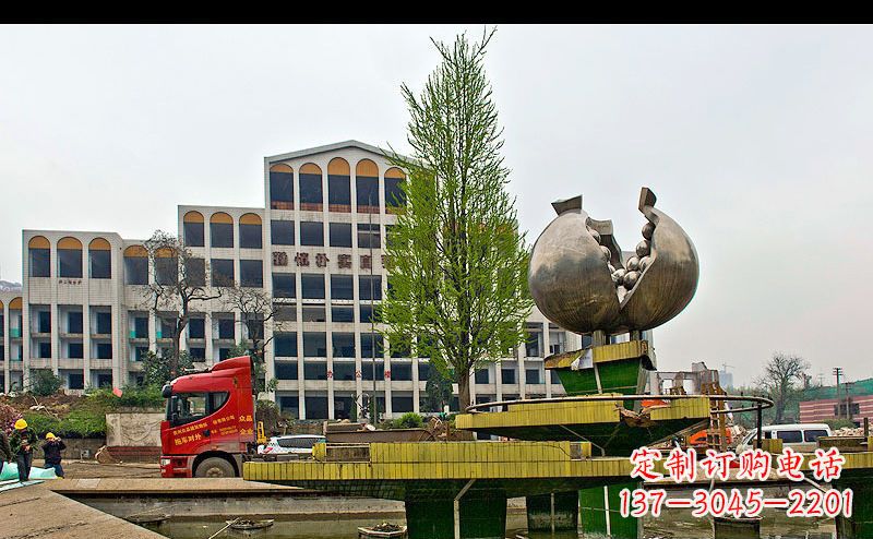 江西精美不锈钢石榴景观雕塑