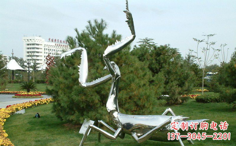 江西不锈钢雕刻螳螂摆件