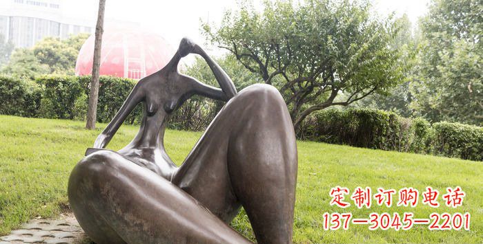 江西独特而精美的抽象女人铜雕