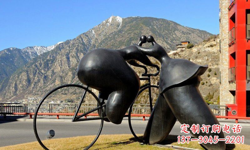 江西公园抽象骑自行车人物