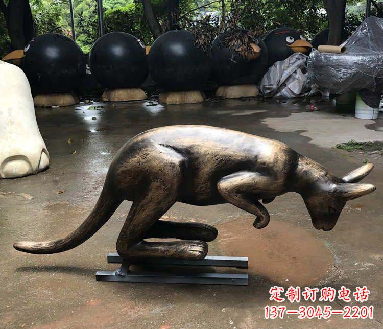 江西公园袋鼠动物铜雕