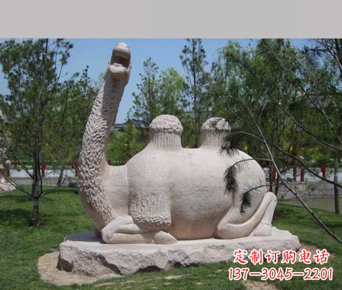 江西公园动物跪姿骆驼石雕