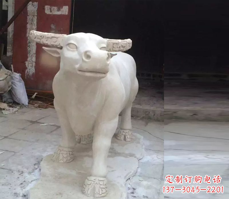 江西公园动物景观石雕牛