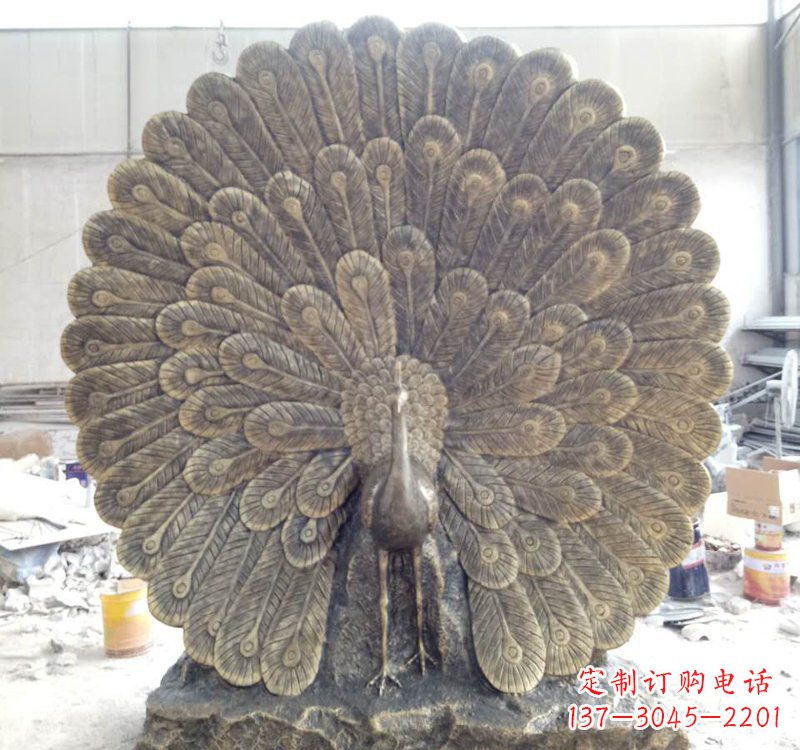 江西公园动物孔雀铜雕