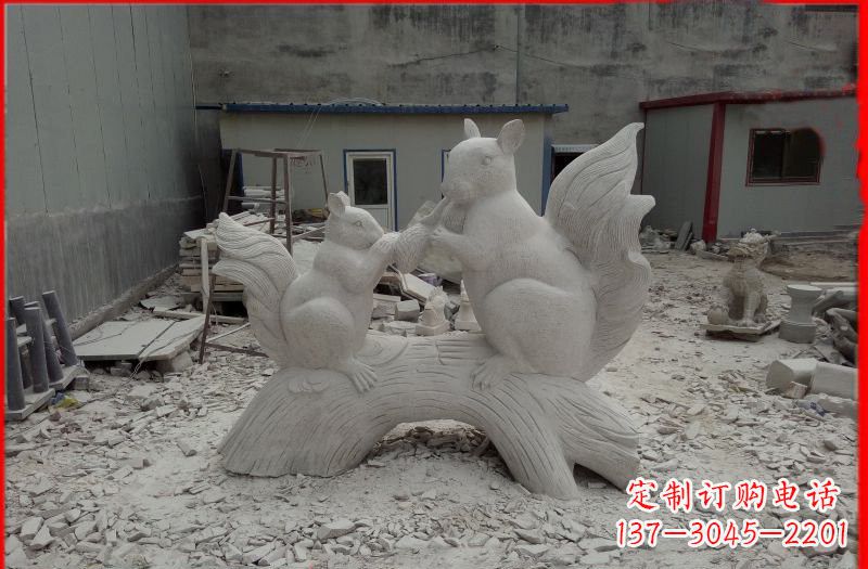 江西中领雕塑 松鼠之爱 石雕定制