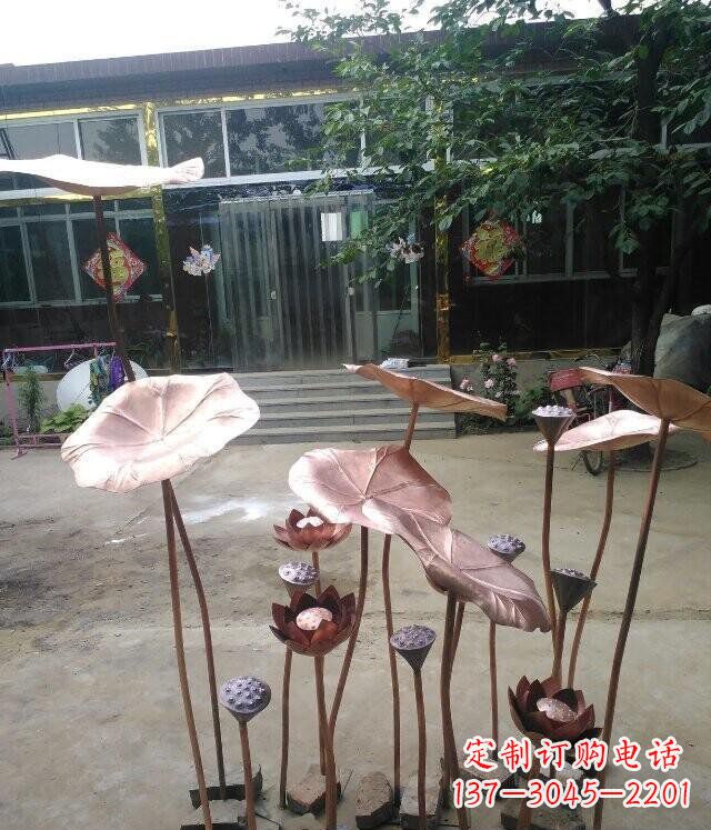 江西精美锻铜荷叶雕塑