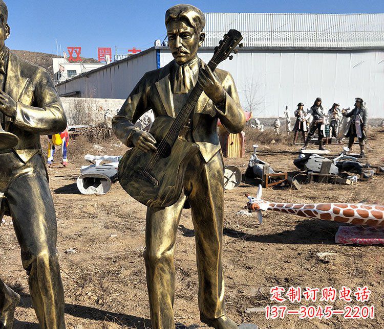 江西玩乐无穷的吉他雕塑