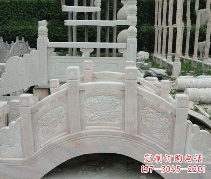 江西公园景观晚霞红石拱桥