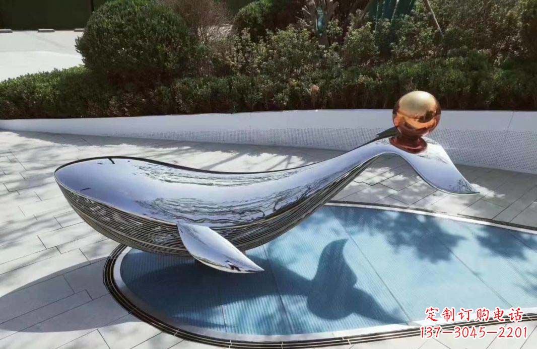江西新颖独特的镜面不锈钢海豚雕塑