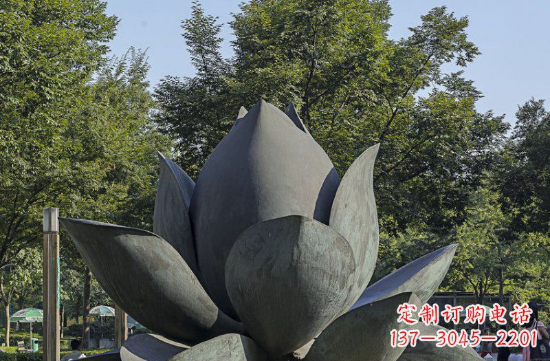 江西公园莲花景观铜雕