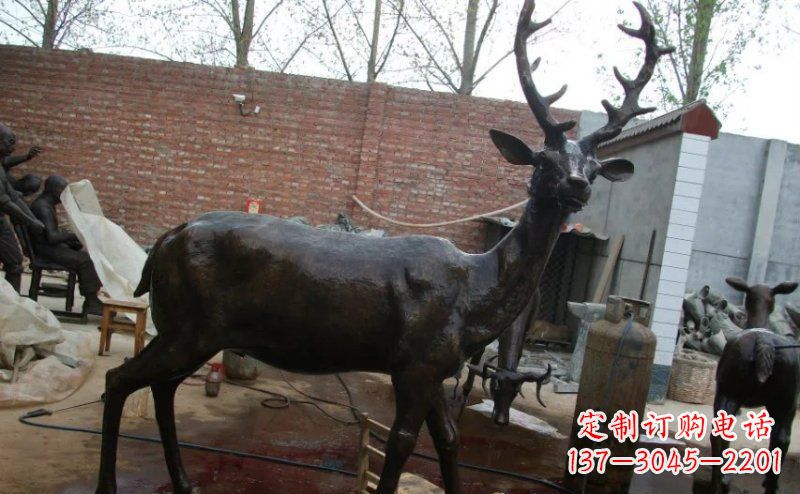江西公园梅花鹿小鹿动物铜雕