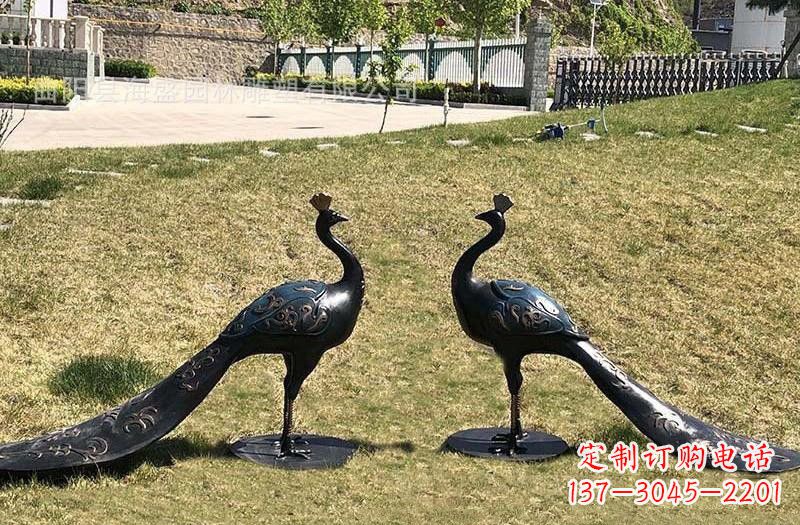江西公园青铜孔雀雕塑
