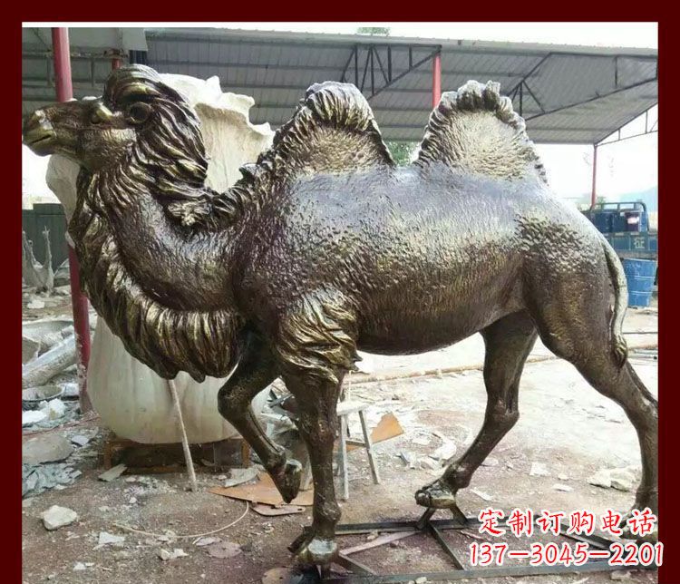 江西双峰骆驼铜雕塑,精美绝伦