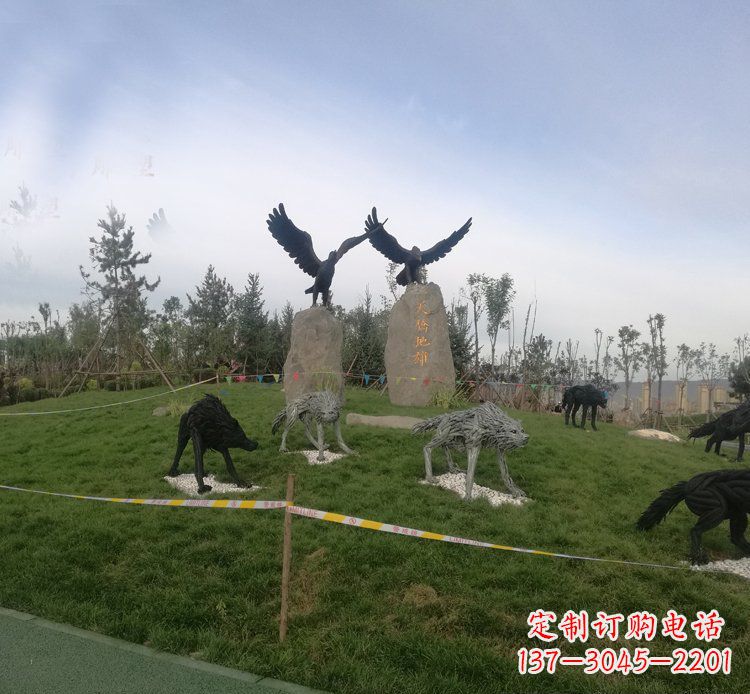 江西令人惊叹的老鹰雕塑